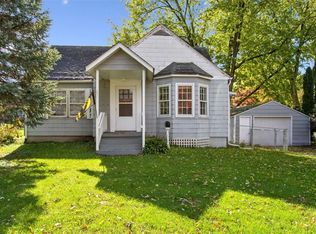 631 36th St NE, Cedar Rapids, IA 52402
