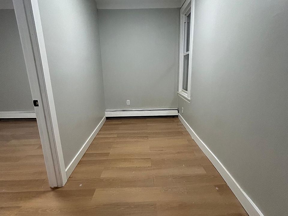 1st image of 483 Cary St #1