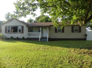 90 Robin Rd, Roanoke Rapids, NC 27870