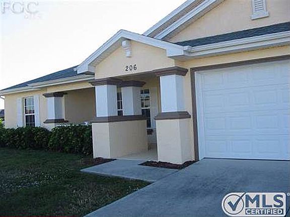 2nd image of 206 NW 3rd Pl