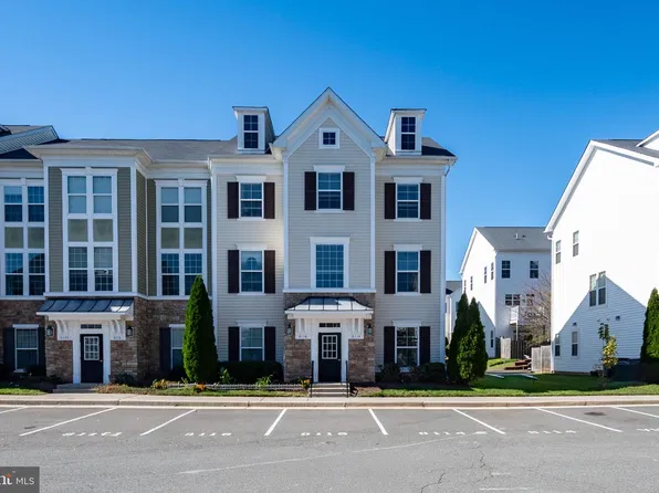 8114 Essex Grove Way, Manassas, VA 20111