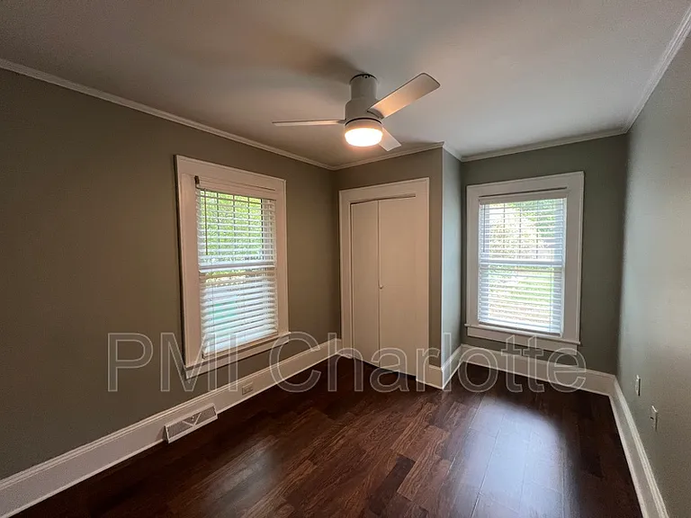 1525 Browns Ave — Photo 13