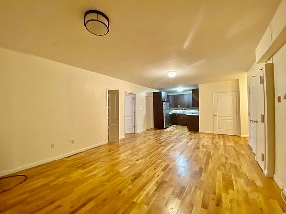 5th image of 257 15th St #L104