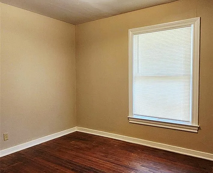 222 Winding Way St — Photo 9