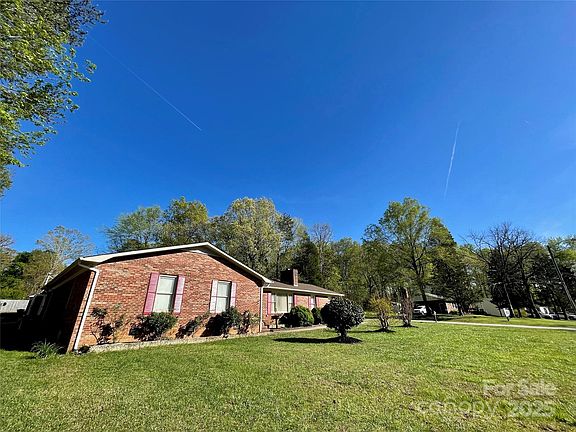 2nd image of 101 Bayberry Dr