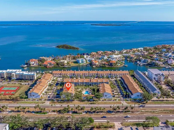 262 Madeira Cir, Tierra Verde, FL 33715