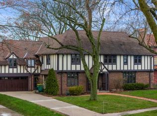 2826 E Menlo Blvd, Shorewood, WI 53211