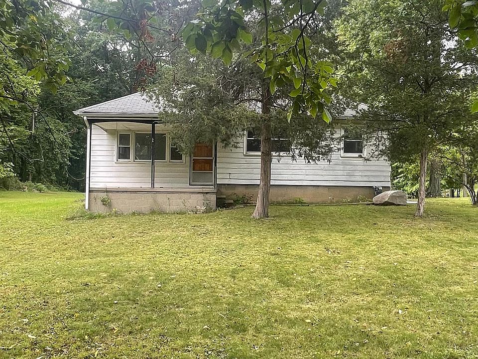 1st image of 45540 W Pontiac Trl
