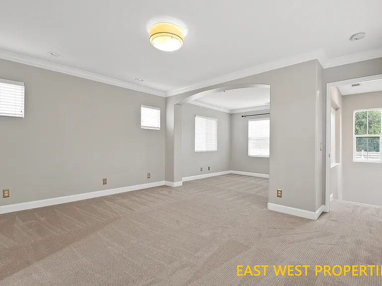 7 Pearleaf — Photo 19