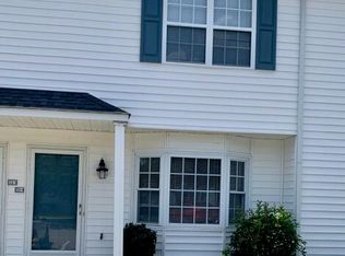 3985 Sterling Pointe Dr UNIT EEE4, Winterville, NC 28590