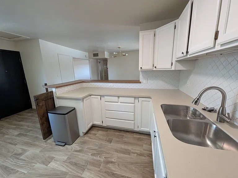 3721 E Sheridan St — Photo 12