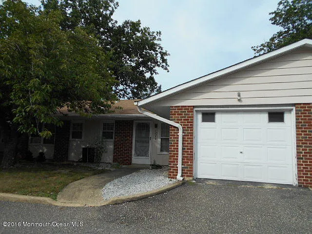 1231B Hamilton Ct photo 1