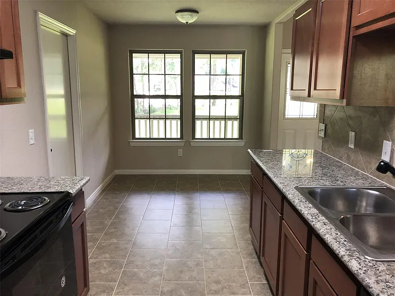 10761 Royal Terrell Dr — Photo 10