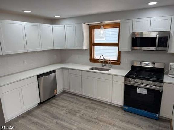 4th image of 626 Brooklyn Mountain Rd