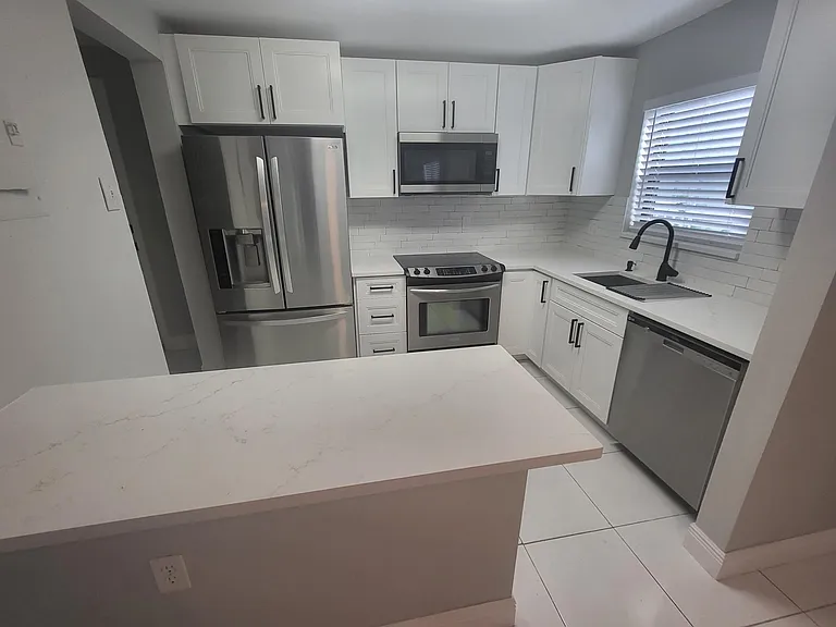 4135 NE 21st Ter #4135 — Photo 14