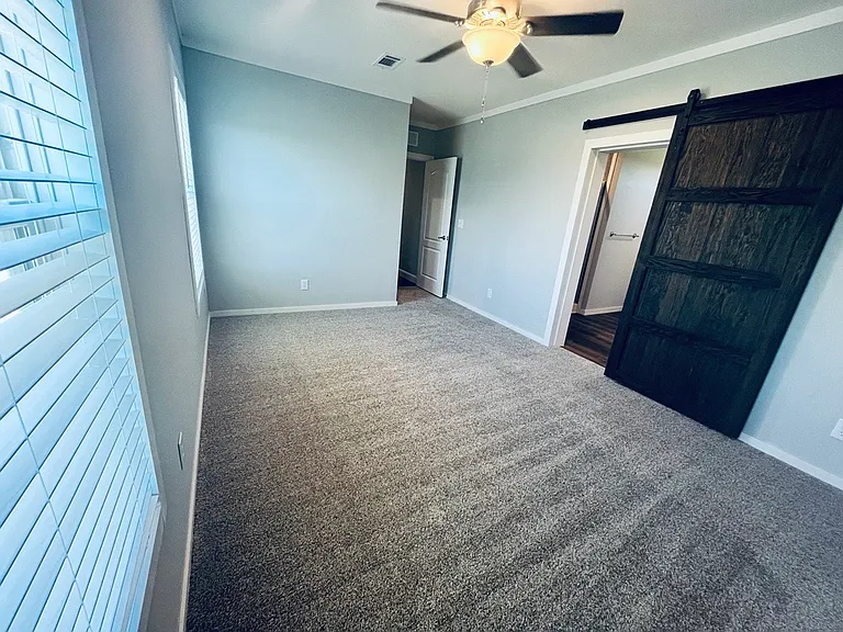 760 Hollow Ln — Photo 12