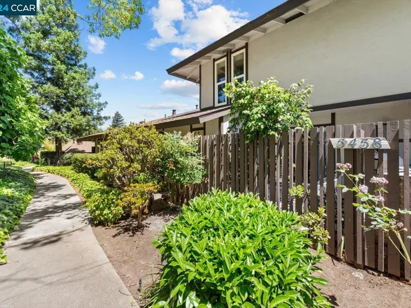 5458 Roundtree Dr APT B, Concord, CA 94521
