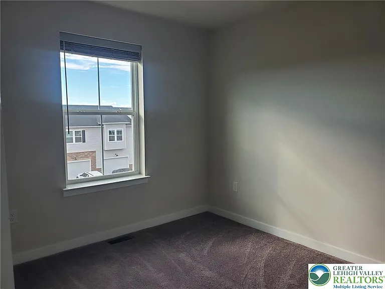 7640 Clayton Ave — Photo 11