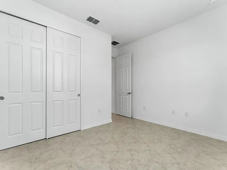 7552 SW 56th Pl — Photo 11