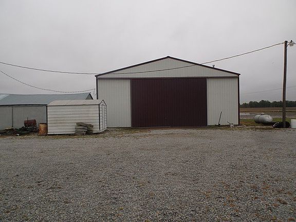 2nd image of 7890 Hwy 90 E
