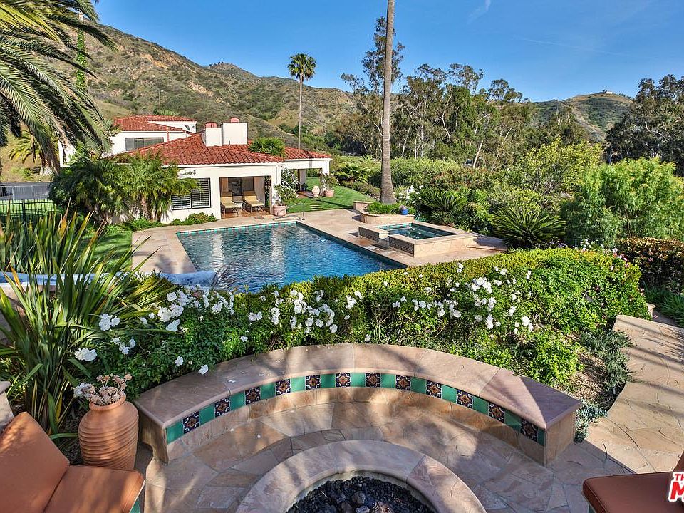 1st image of 23287 Palm Canyon Ln