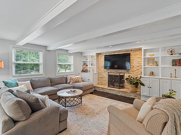 2nd image of 10750 Wellerwoods Dr