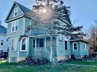 605 S 4th St, Dekalb, IL 60115