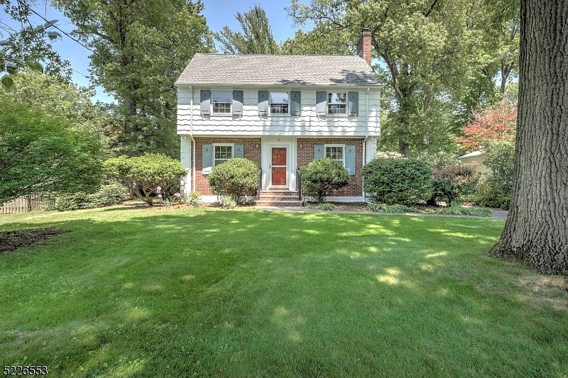 1st image of 31 Fairview Ave