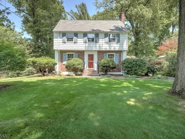 31 Fairview Ave, West Orange Twp., NJ 07052