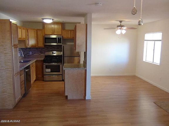 3rd image of 804 S Langley Ave