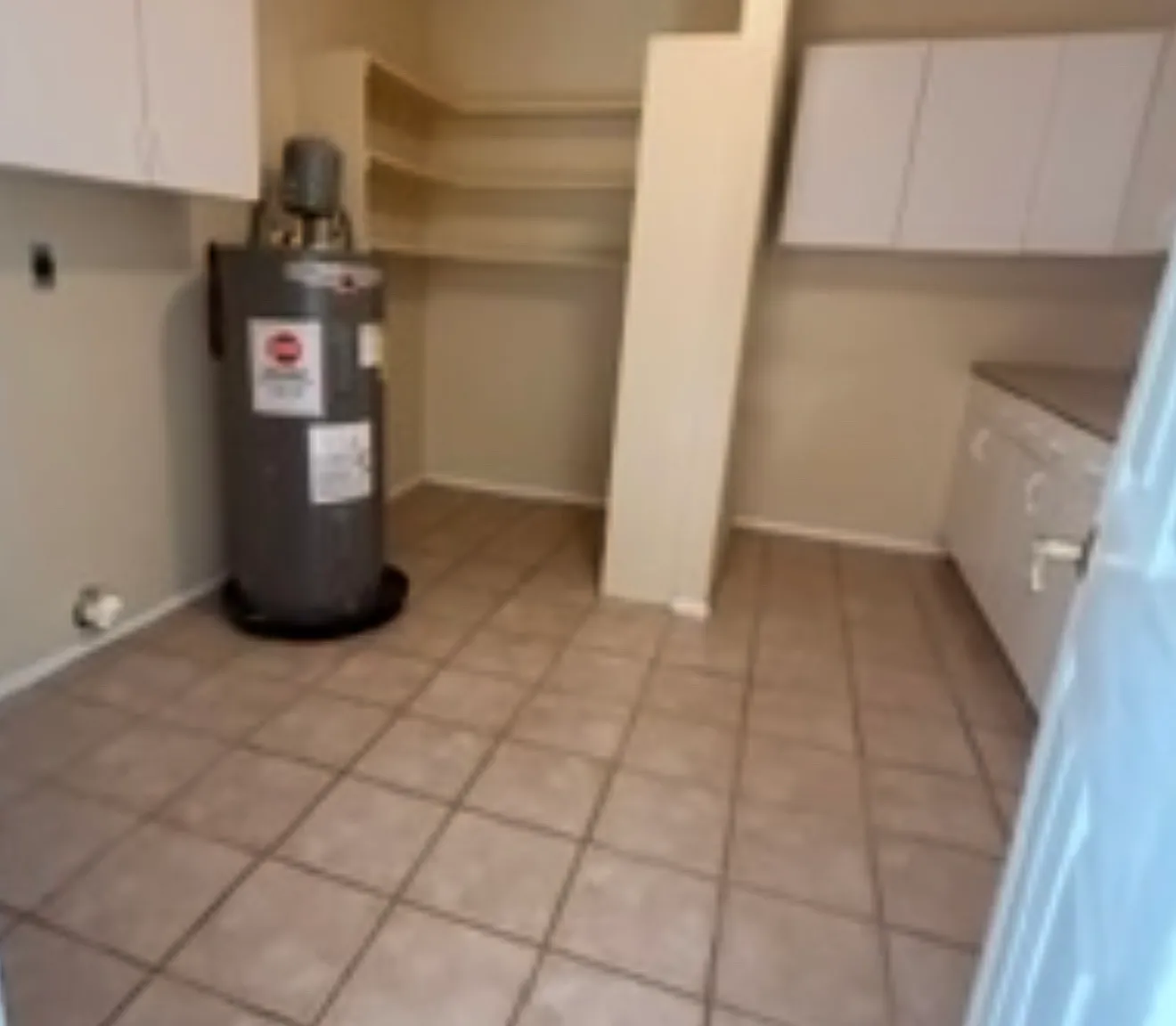 21511 Hyerwood — Photo 3
