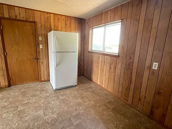5th image of 1120 SW 45th St
