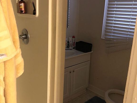 3rd image of 2407 Floyd Ave APT 2