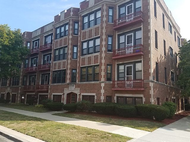 1st image of 6857 S Paxton Ave #1