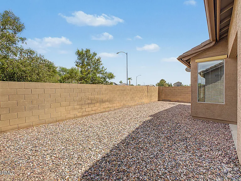 15155 N 145th Ave — Photo 34