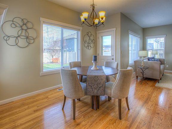 3rd image of 24419 E Autumn Crossing Ave