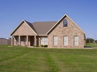 13627 N Ua Beef Farm Rd #U, Fayetteville, AR 72704