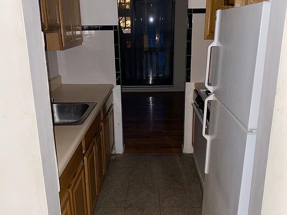 3rd image of 35 Odell Ave APT 2I