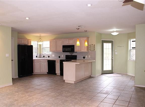 2nd image of 112 Woodcutter Ct