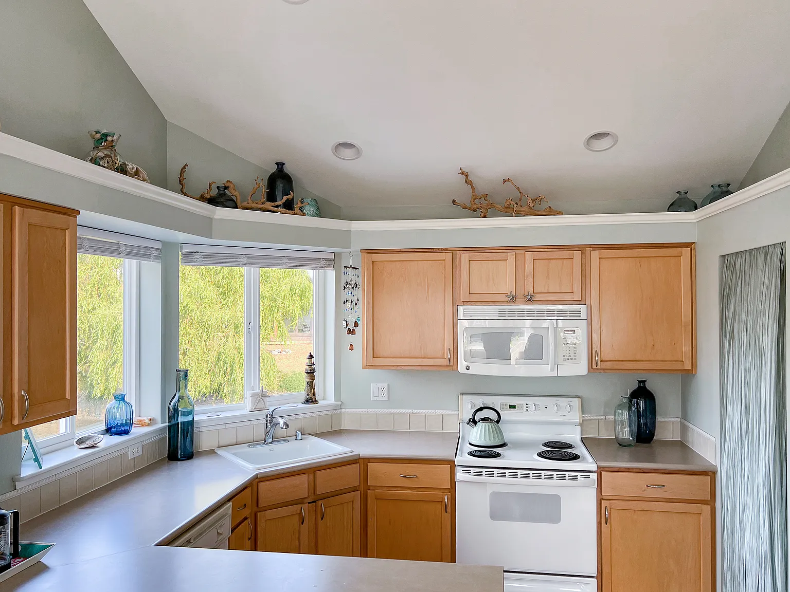 2 bed, 800 sqft, $3,275 — Photo 4