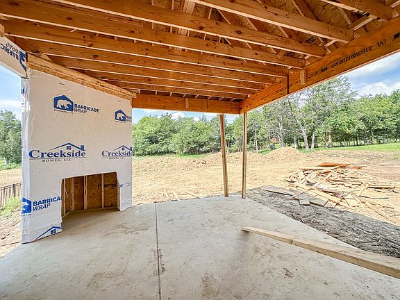 2nd image of 328 Broughton St Lot 85