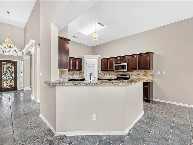 7414 Lake Micala Dr — Photo 15