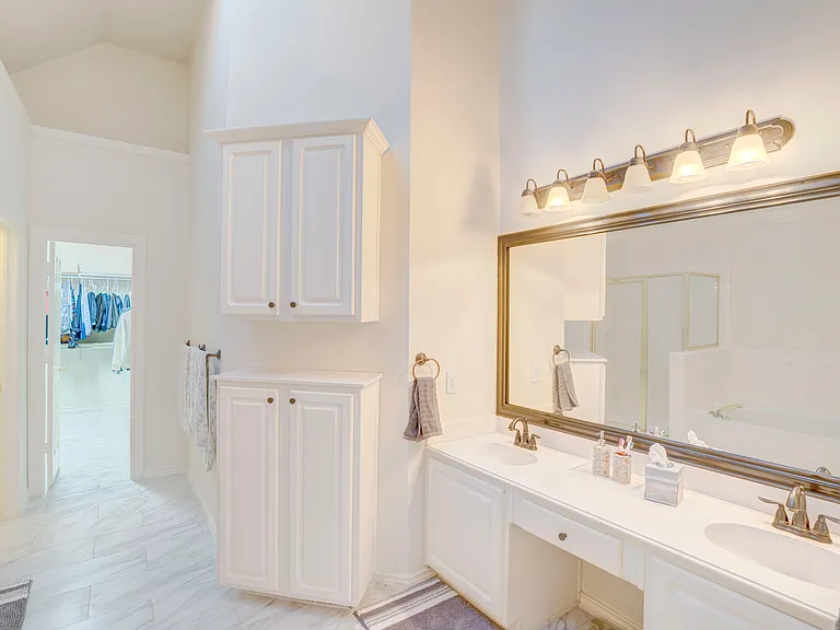 9504 Rodeo Dr — Photo 15