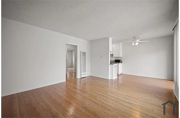 Building Photo - 12540 Pacific Ave #7
