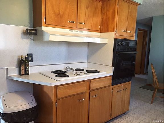 5th image of 54 Shannon Dr