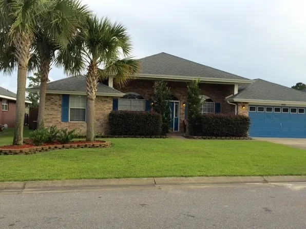 9888 Parker Lake Cir, Navarre, FL 32566