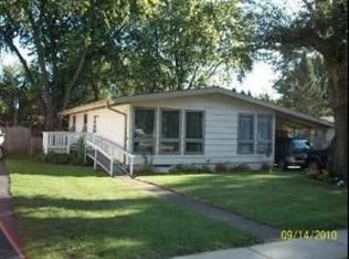 901 Countryside Hwy, Mundelein, IL
