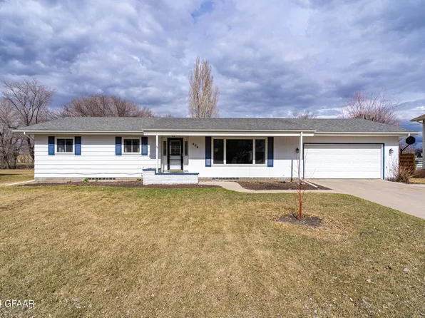 404 Golf Ter, Crookston, MN 56716