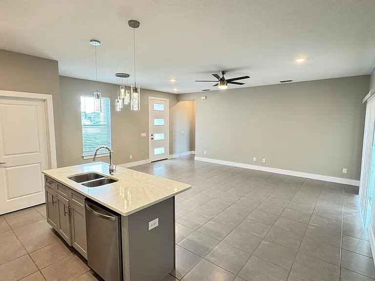 118 Lily Ln — Photo 7