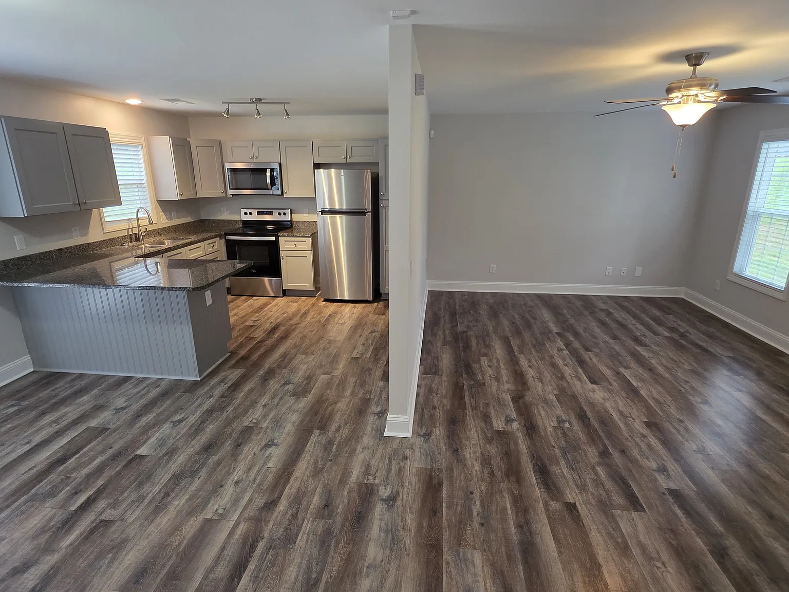3 bed, 1233 sqft, $1,795 — Photo 3